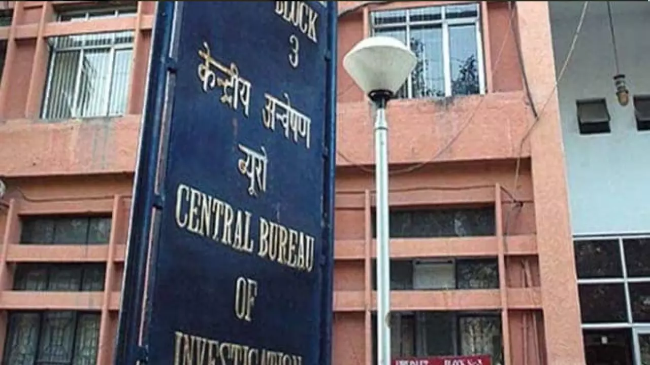 मेडिकल कॉलेज को मान्यता दिलाने में होती है मोटी-डील! अगर नहीं तो फिर CBI ने क्यों धरे 4 डॉक्टर? मेडिकल कॉलेज को मान्यता दिलाने में होती है मोटी-डील! अगर नहीं तो फिर CBI ने क्यों धरे 4 डॉक्टर?