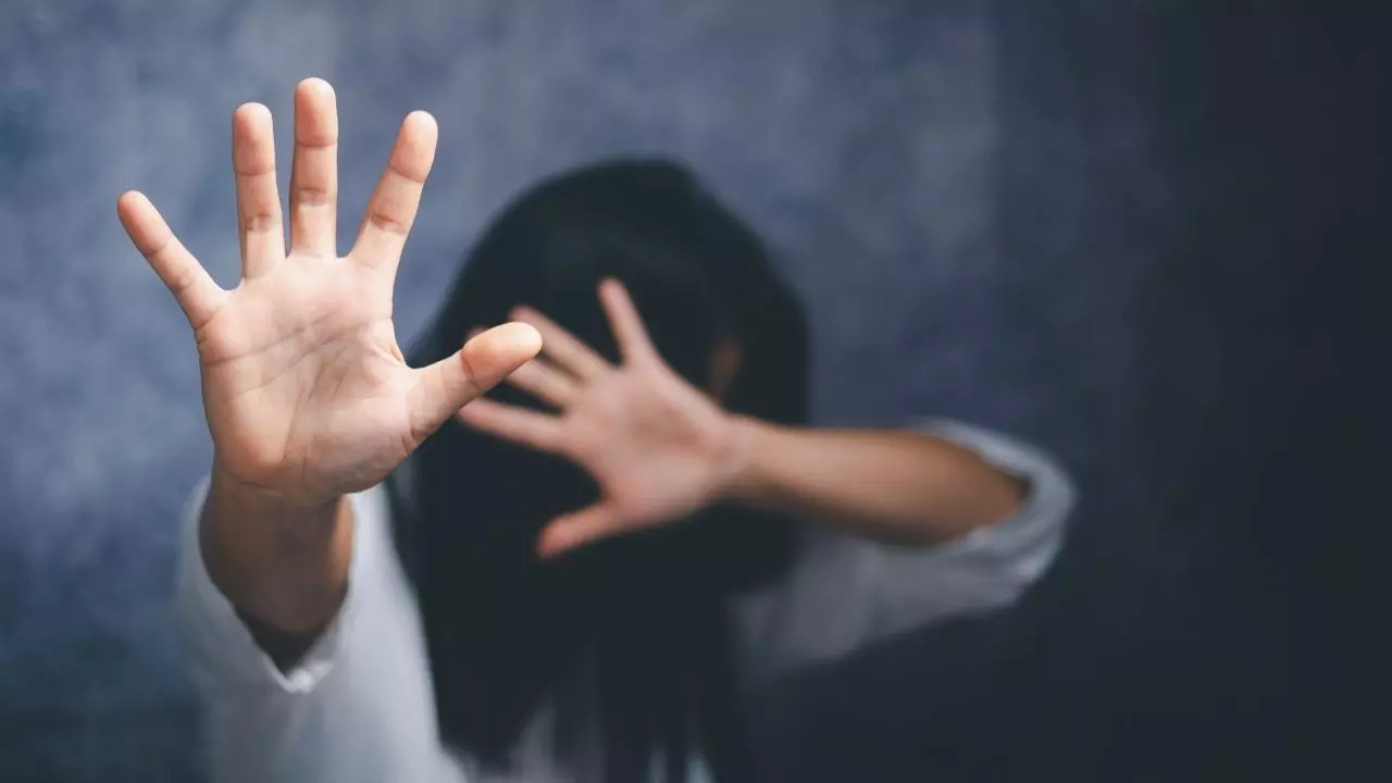 बांग्लादेश में सुरक्षित नहीं हिंदू! 25 साल की महिला के साथ गैंगरेप, पति के सामने घर से किया किडनैप