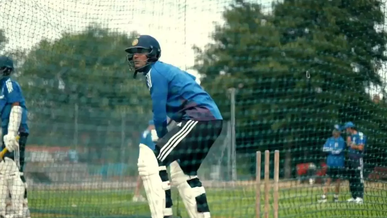 INDvsENG: एजबेस्टन टेस्ट से पहले नेट पर ये किसने की बल्लेबाज़ी? गिल ने इन्हें गेंदबाज़ी के लिए बुलाकर सब को चौंकाया INDvsENG: एजबेस्टन टेस्ट से पहले नेट पर ये किसने की बल्लेबाज़ी? गिल ने इन्हें गेंदबाज़ी के लिए बुलाकर सब को चौंकाया