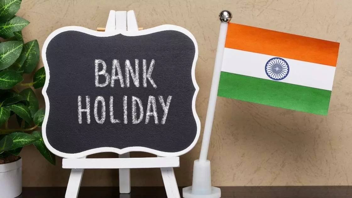 जुलाई में कितने दिन बंद रहेंगे बैंक, RBI ने जारी की हॉलिडे लिस्ट, बच्चों की स्कूल फीस भरने के लिए देखें पेमेंट ऑप्शन जुलाई में कितने दिन बंद रहेंगे बैंक, RBI ने जारी की हॉलिडे लिस्ट, बच्चों की स्कूल फीस भरने के लिए देखें पेमेंट ऑप्शन