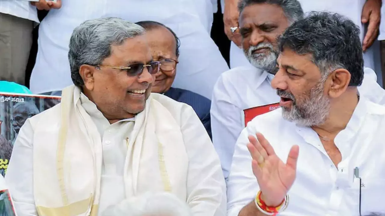 थम गई कर्नाटक की गद्दी की ठनक! सिद्धारमैया की लग गई लौटरी, कुर्सी की लड़ाई के बीच कांग्रेस विधायक का वीडियो वायरल