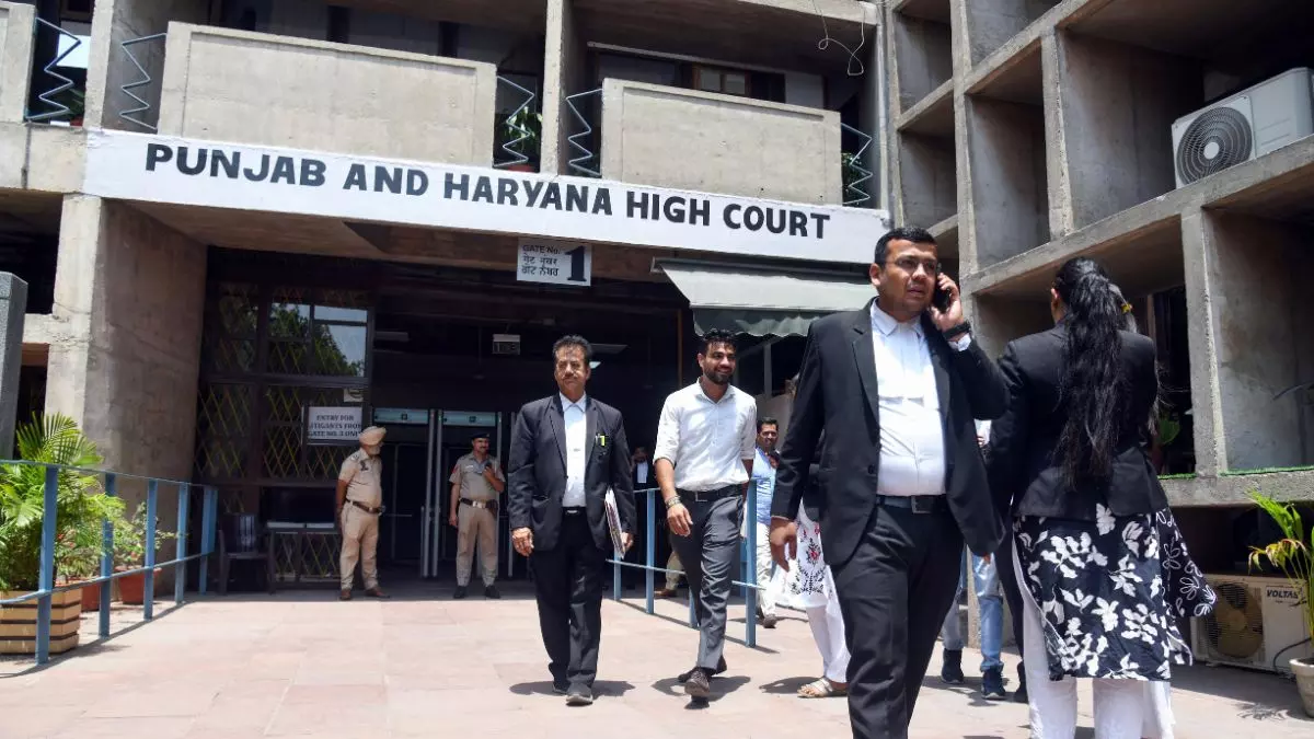 पत्नी-बच्चों का भरण-पोषण नहीं छोड़ सकते..., हाईकोर्ट ने पति की याचिका खारिज की; कहा- कम पड़ रहा है तो और कमाओ