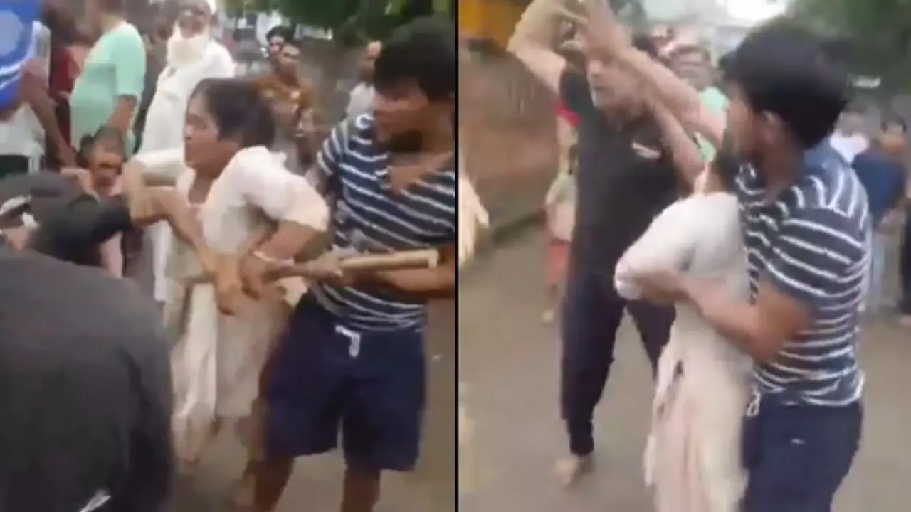 बीजेपी के दबंग नेता’ की करतूत, महिला और बच्चे पर बरसाए चप्पल-डंडे; VIDEO वायरल होने के बाद गिरफ्तार बीजेपी के दबंग नेता’ की करतूत, महिला और बच्चे पर बरसाए चप्पल-डंडे; VIDEO वायरल होने के बाद गिरफ्तार
