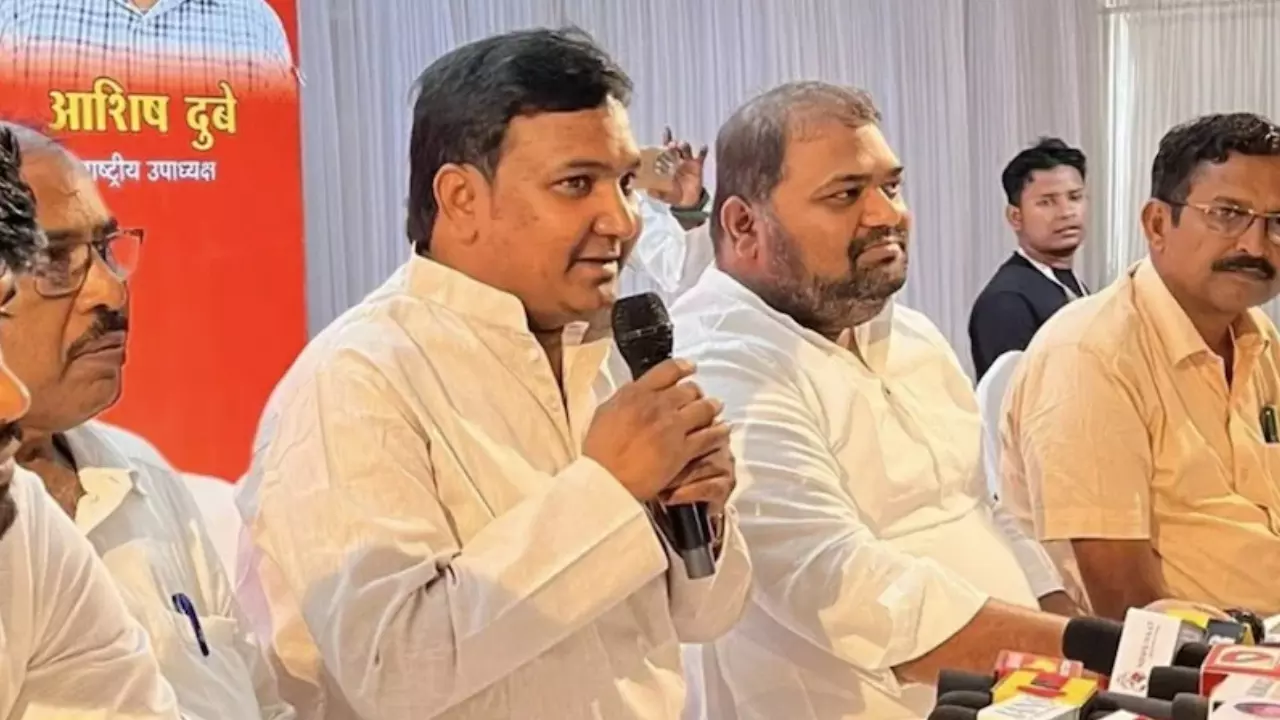 मुकेश सहनी की VIP से हुए नाराज तो बना डाली VVIP पार्टी, कौन हैं हेलीकॉप्टर बाबा उर्फ प्रदीष निषाद? मुकेश सहनी की VIP से हुए नाराज तो बना डाली VVIP पार्टी, कौन हैं हेलीकॉप्टर बाबा उर्फ प्रदीष निषाद?