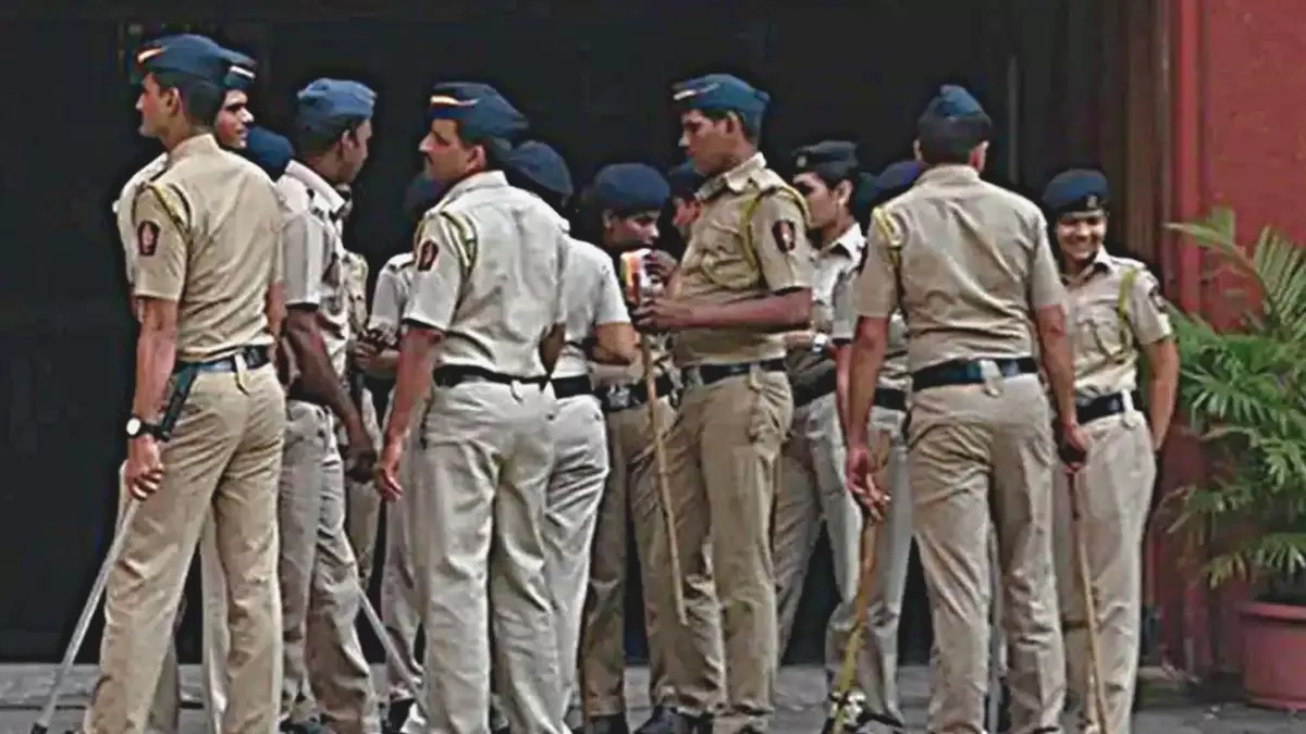 पुणे रेप केस में बड़ा खुलासा: डिलीवरी बॉय नहीं, पुराना दोस्त निकला आरोपी; पीड़िता ने खुद ली थी सेल्फी पुणे रेप केस में बड़ा खुलासा: डिलीवरी बॉय नहीं, पुराना दोस्त निकला आरोपी; पीड़िता ने खुद ली थी सेल्फी