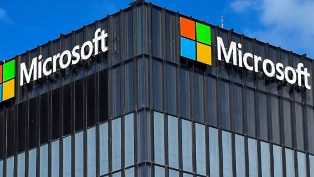 पाकिस्तान के बिगड़े हालात, Microsoft ने समेटा कामकाज, दफ्तर बंद करने के लिए मजबूर क्यों हुई कंपनी?