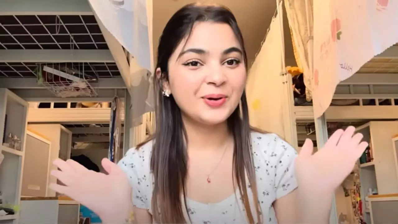 इंजीनियरिंग स्टूडेंट ने शेयर किया चीन की यूनिवर्सिटी का Vlog, यूजर्स बोले- अरे ये तो korean-Drama वाला हॉस्टल... इंजीनियरिंग स्टूडेंट ने शेयर किया चीन की यूनिवर्सिटी का Vlog, यूजर्स बोले- अरे ये तो korean-Drama वाला हॉस्टल...