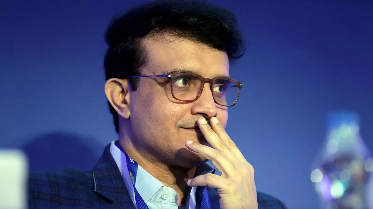 लॉर्ड्स की सेंचुरी से भारत के सबसे महान कप्तान बनने तक: सौरव गांगुली की अद्भुत कहानी! लॉर्ड्स की सेंचुरी से भारत के सबसे महान कप्तान बनने तक: सौरव गांगुली की अद्भुत कहानी!