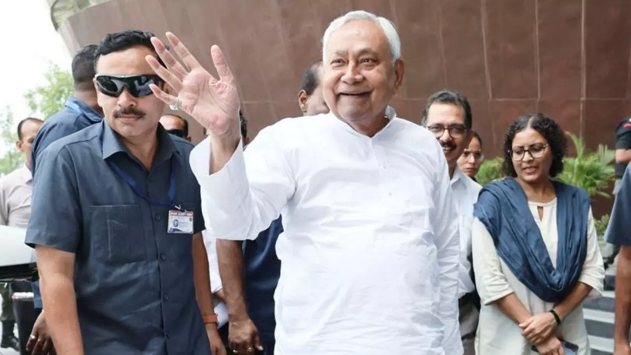 बिहार युवा आयोग कैसे बदलेगा युवाओं का भविष्य? सड़क चौड़ीकरण से लेकर नई भर्तियों तक... सीएम नीतीश ने लगाई मुहर
