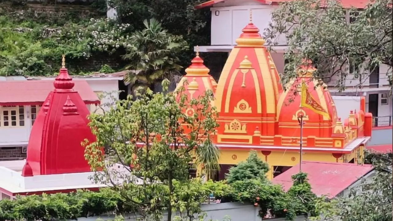 अब बिना रजिस्ट्रेशन कैंची धाम जाना मना! उत्तराखंड में उमड़ती भीड़ पर सरकार ने बनाया ये प्लान, जान लें सबकुछ