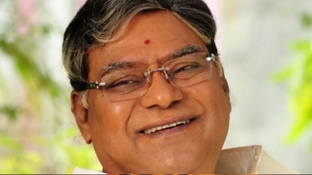 Kota Srinivasa Rao का निधन, साउथ सिनेमा के दिग्गज अभिनेता ने 83 वर्ष की उम्र में ली अंतिम सांस Kota Srinivasa Rao का निधन, साउथ सिनेमा के दिग्गज अभिनेता ने 83 वर्ष की उम्र में ली अंतिम सांस