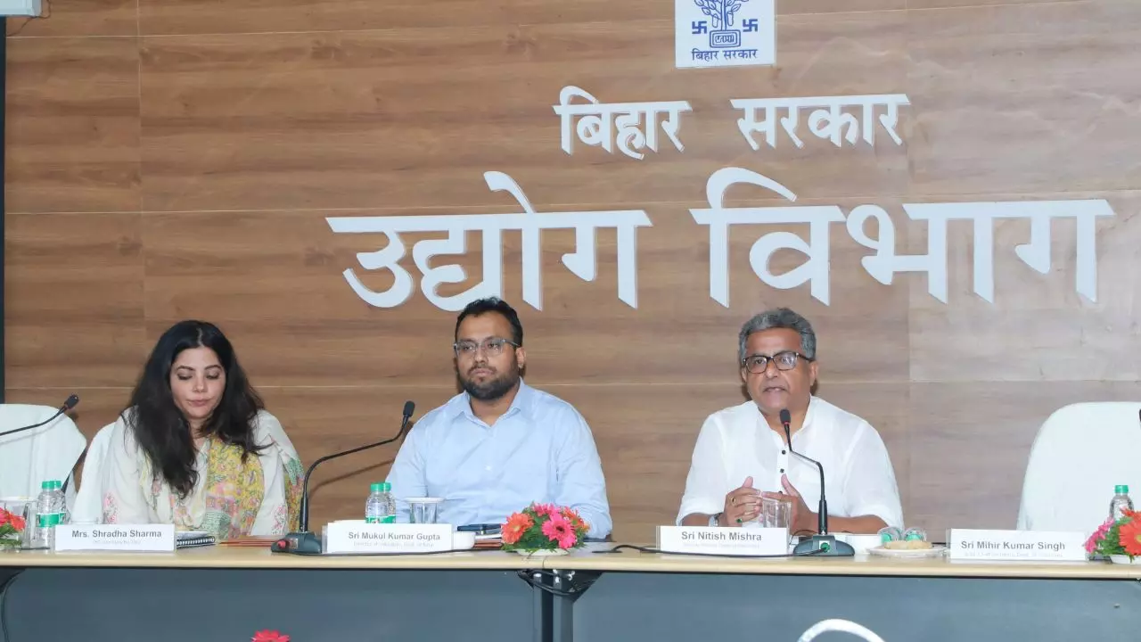 बिहार के स्टार्टअप को मिला डिजिटल रनवे! आइडिया फेस्टिवल पोर्टल से उड़ेंगे सपनों के जहाज बिहार के स्टार्टअप को मिला डिजिटल रनवे! आइडिया फेस्टिवल पोर्टल से उड़ेंगे सपनों के जहाज