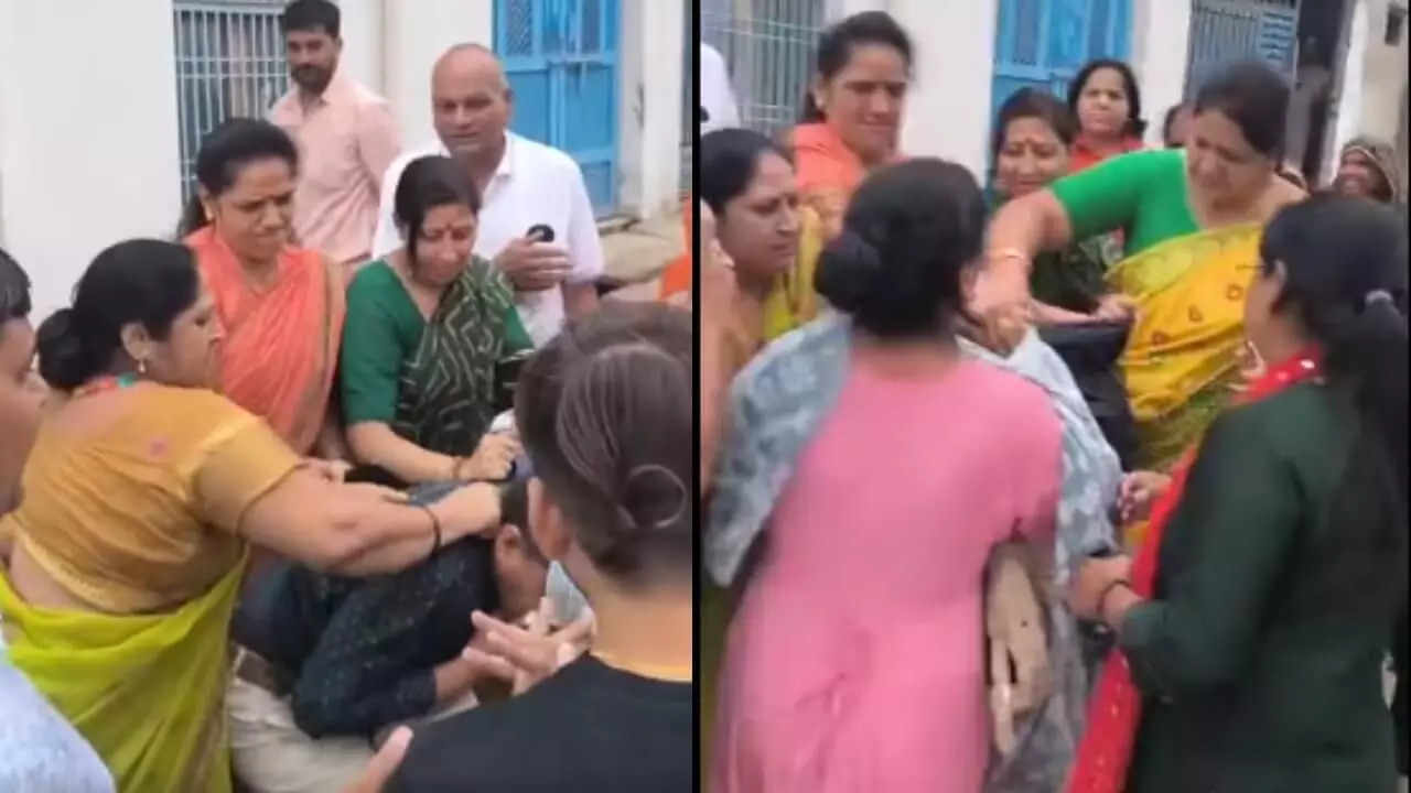 BJP नेता को महिलाओं ने 126 सेकेंड में मारे 22 चप्पल, अश्लील वीडियो भेजने का था आरोप; जानें क्या है पूरी कहानी