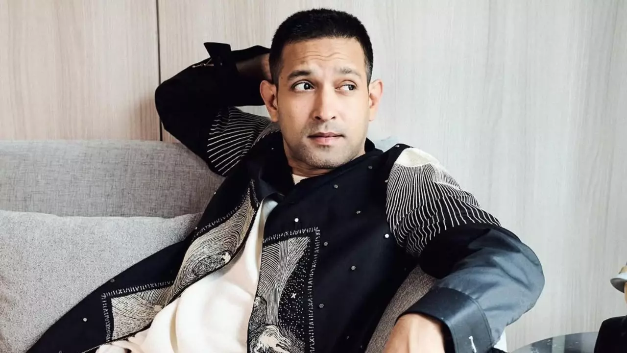 फिजिकल ट्रांसफॉर्मेशन या खराब स्क्रिप्ट... इस वजह से Don 3 से बाहर हुए Vikrant Massey!