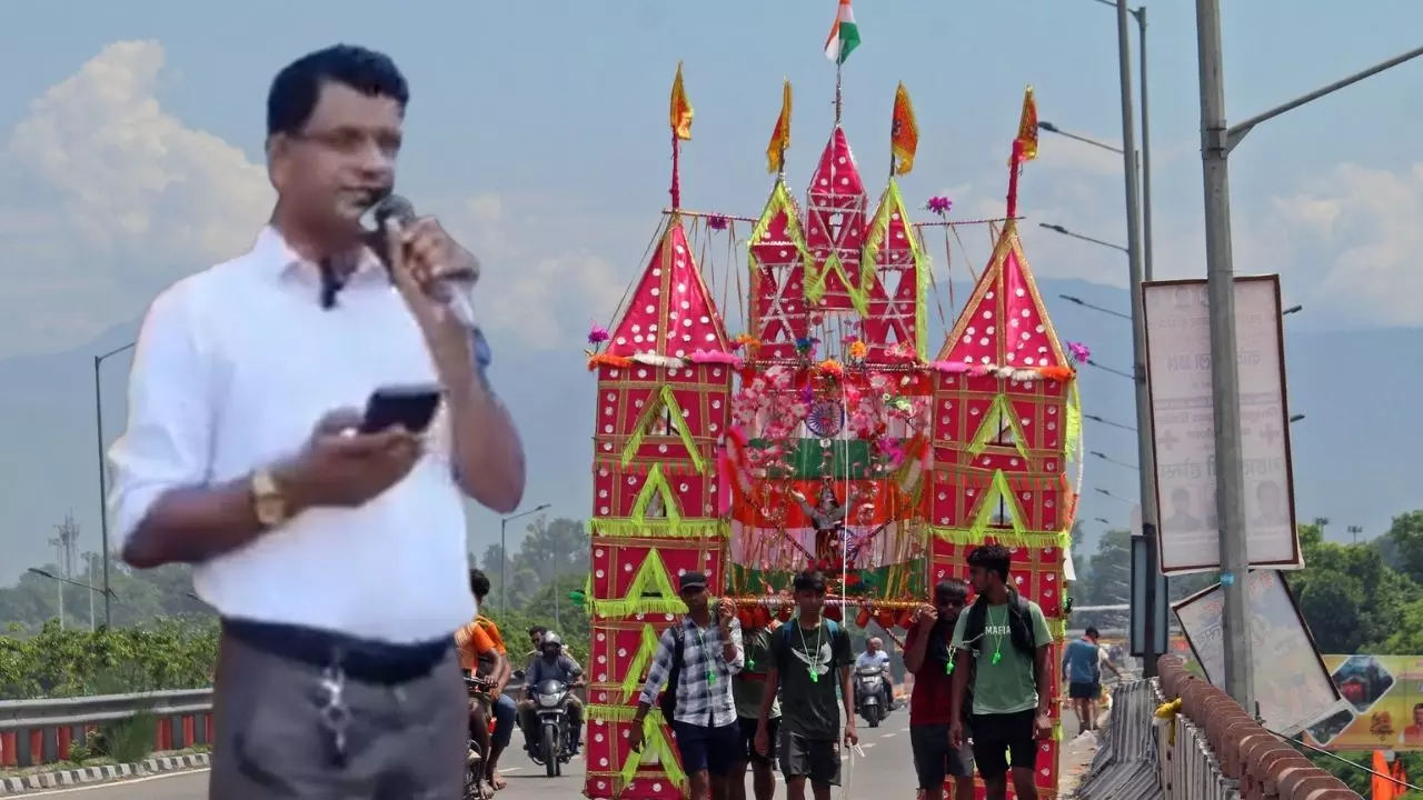 कौन हैं कांवड़ नहीं ले जाने की सलाह देने वाले बरेली के शिक्षक रजनीश गंगवार? वीडियो वायरल होने के बाद दर्ज हुआ केस