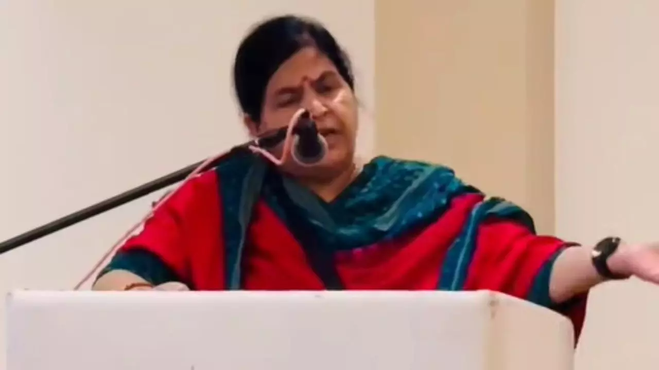 छांगुर बाबा पर भड़की बीजेपी विधायक, कर डाली शरीयत वाली सजा की मांग; कहा- उसके प्राइवेट पार्ट... छांगुर बाबा पर भड़की बीजेपी विधायक, कर डाली शरीयत वाली सजा की मांग; कहा- उसके प्राइवेट पार्ट...