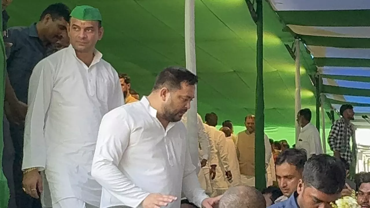 घोषणा के नाम पर धोखा! तेजप्रताप का गदर निकला फुस्स पटाखा, अब इज्जत पर आई बात