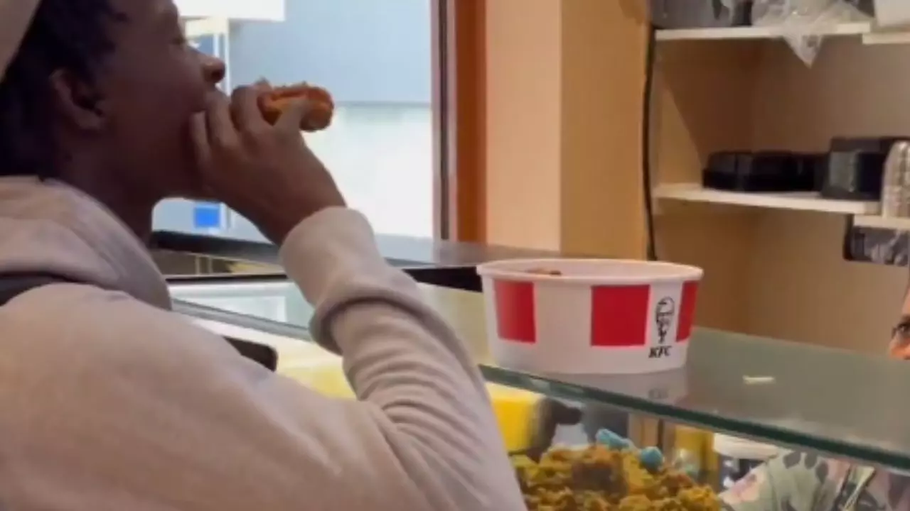 ISKCON मंदिर में KFC का चिकन लेकर घुसा युवक, फिर लगा खाने; मचा बवाल- Video देख यूजर्स ने लगाई क्लास