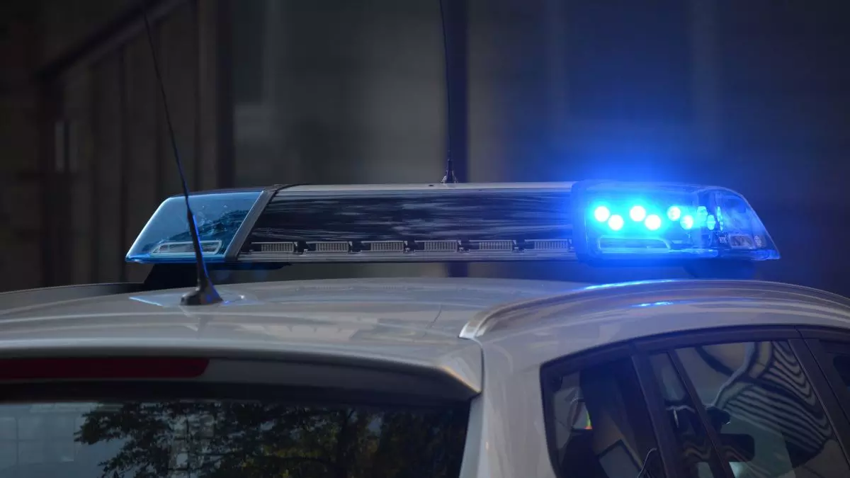 वकील से लेकर नेता तक... यूपी पुलिस ने 21 फरार आरोपियों पर रखा 20 हजार का इनाम, तीन महिलाएं भी शामिल