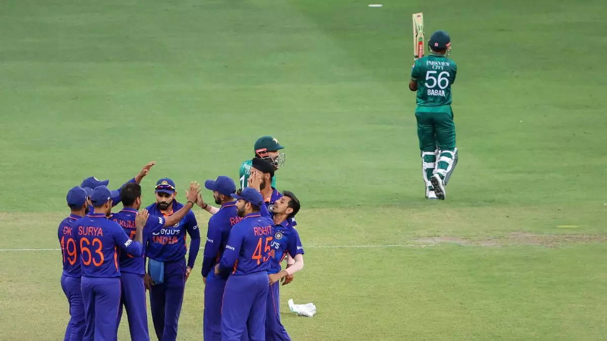 Asia Cup पर फिर मंडराया खतरा! BCCI की चुप्पी से पाकिस्तान को लगा बड़ा झटका, 264 करोड़ का हो सकता है घाटा