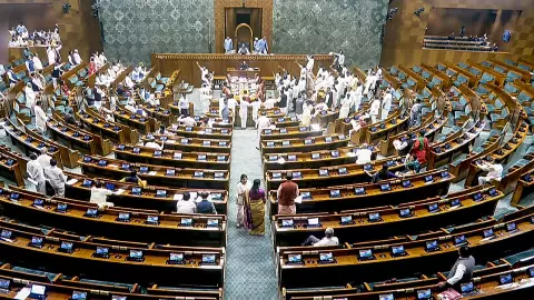 आज से संसद का शीतकालीन सत्र शुरू, SIR पर घमासान तय; सरकार–विपक्ष में होगा टकराव, जानें कौन-कौन से बिल होंगे पास