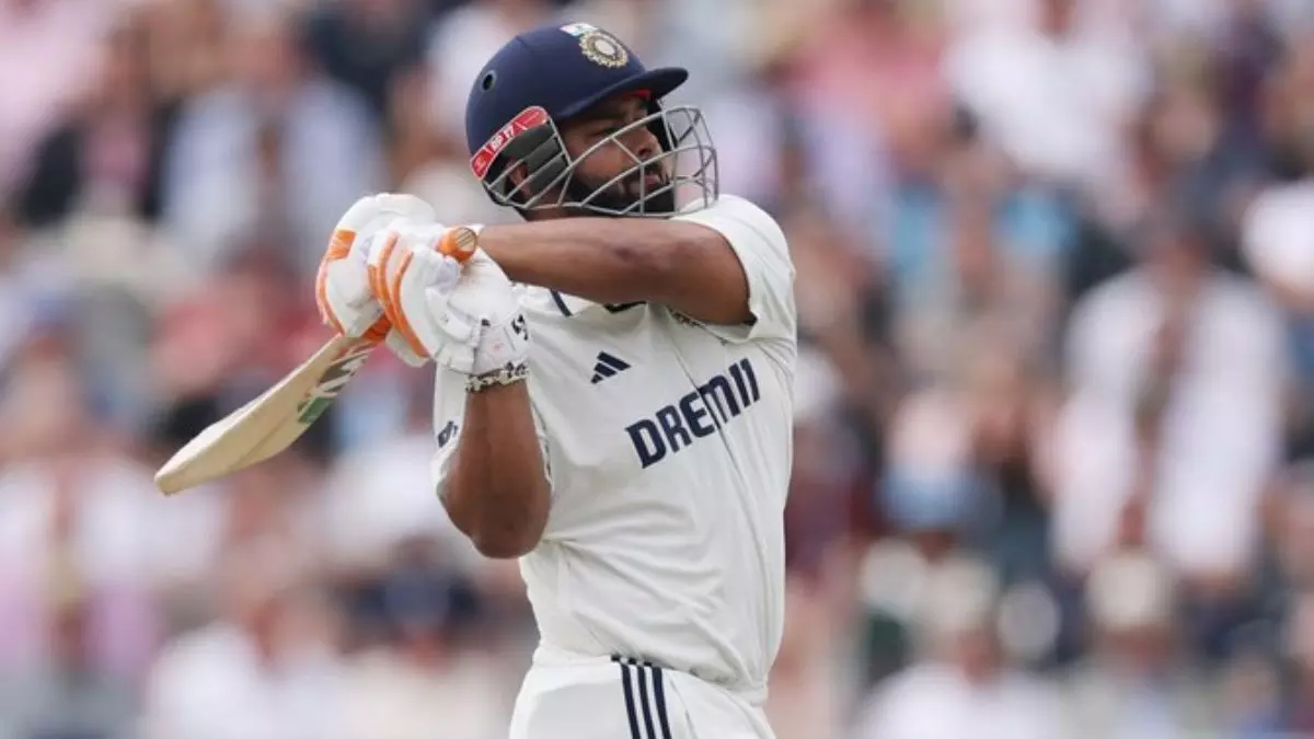 बॉडी टूटी, पर स्पिरिट नहीं...  दिल जीत ले गया Rishabh Pant का जज्बा, फ्रैक्चर होने के बावजूद की बल्लेबाजी और रच डाला इतिहास
