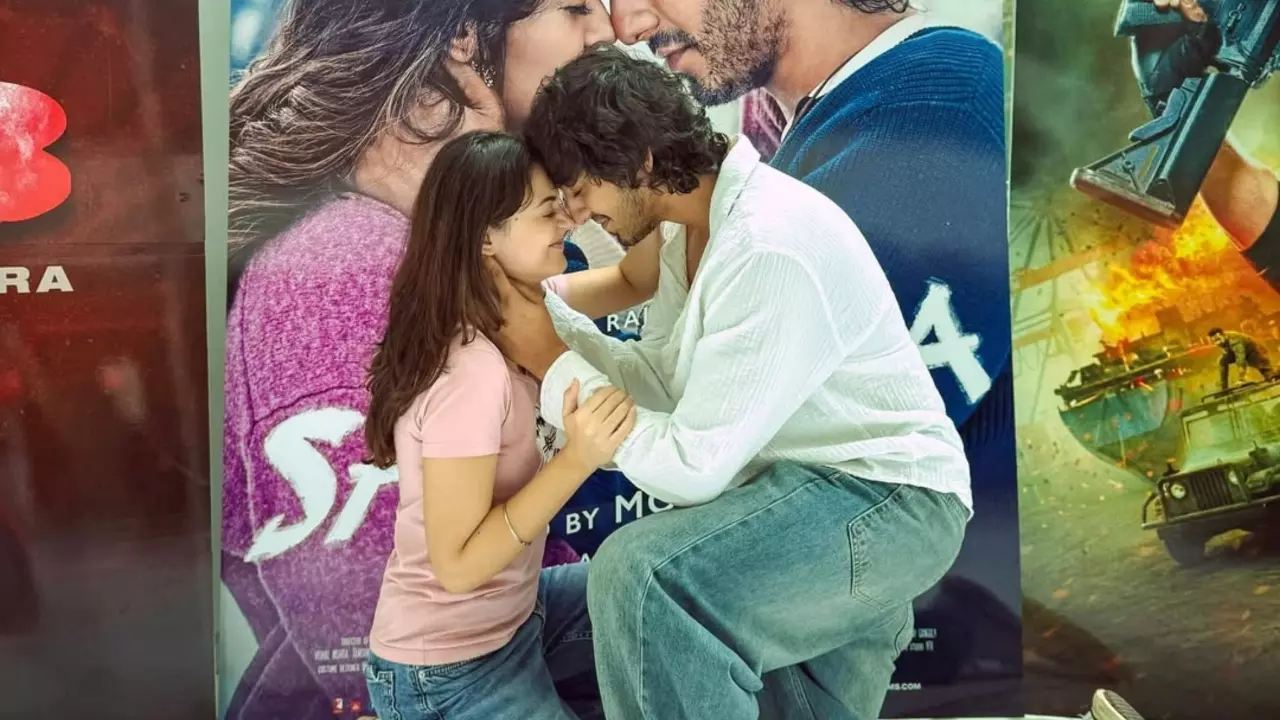 Ahaan Panday और Aneet Padda की फिल्म बनी ब्लॉकबस्टर, Saiyaara ने Rocky Aur Rani को पछाड़ा; कमाए इतने करोड़