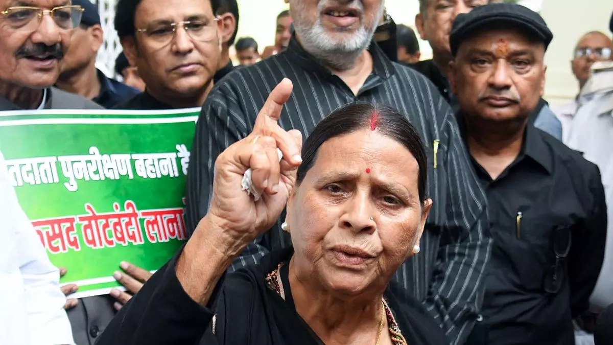 तेजस्वी यादव को 4 बार ट्रक से कुचलने का प्रयास किया गया... राबड़ी देवी ने किस पर लगाया हत्या की साजिश रचने का आरोप?