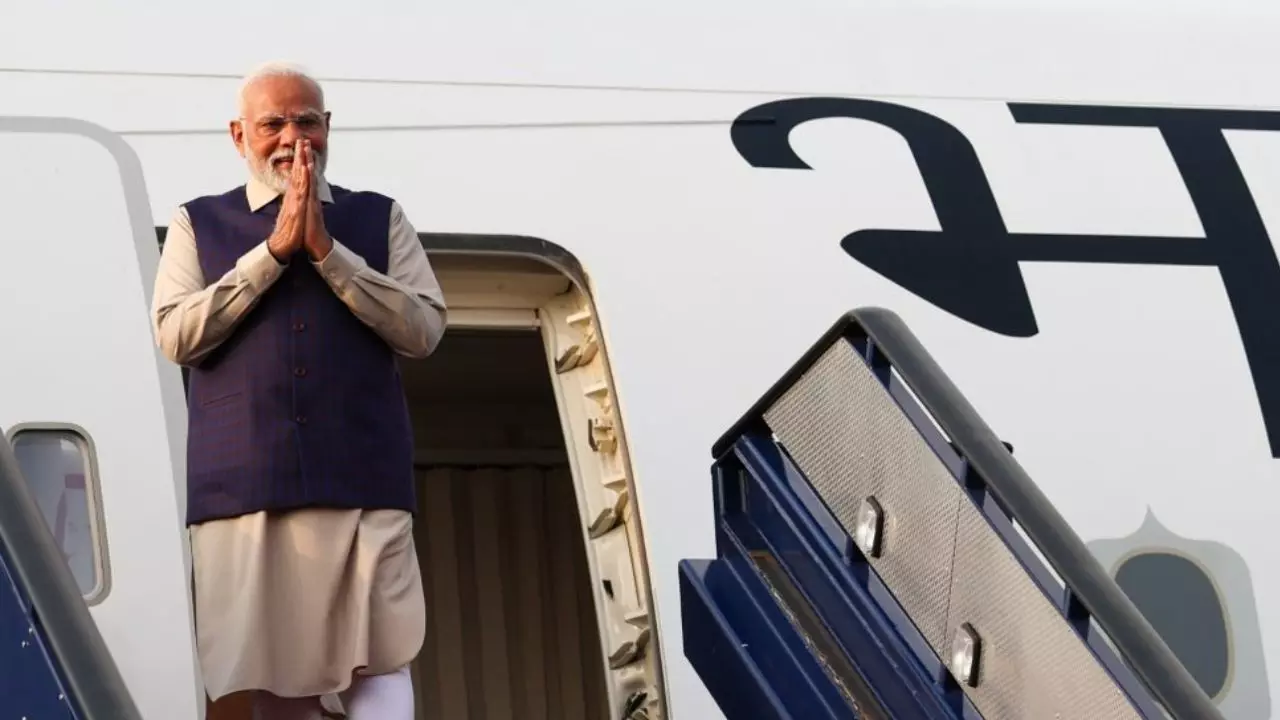 अमेरिका बना सबसे महंगा डेस्टिनेशन, मोदी की हर विदेश यात्रा की कीमत करोड़ों में, MEA ने संसद में दिया पूरा हिसाब