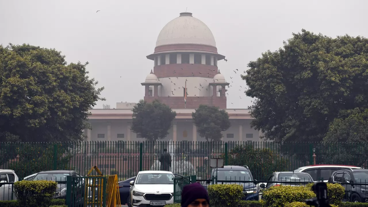 Consent for Sex पर केंद्र ने SC में रखी राय, किन खतरों के कारण सहमति से उम्र कम करने को लेकर किया आगाह?