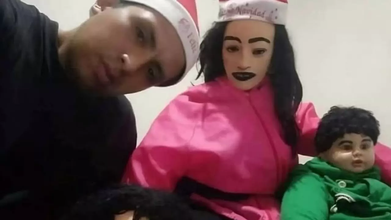 शख्स ने DOLL से की शादी, चार बार हुई प्रेग्नेंट; जानें Objectophilia को लेकर क्या कहता है साइंस