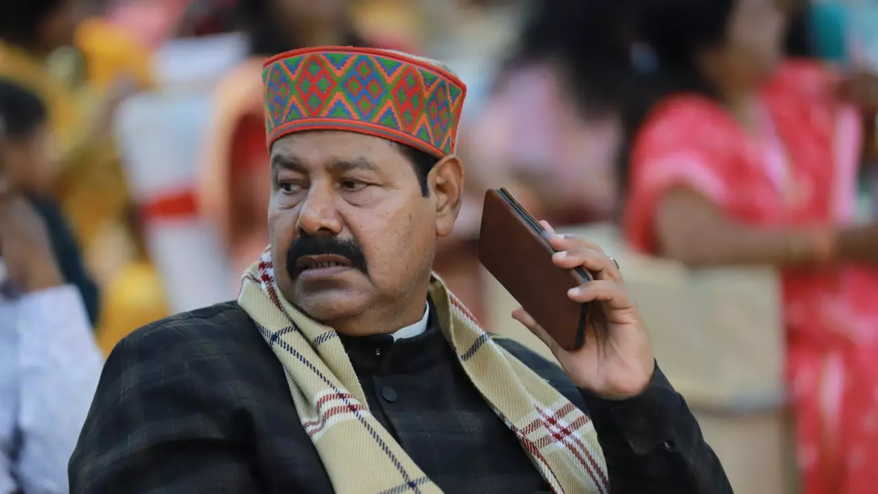 जूता से मारेंगे... भाई वीरेंद्र को नहीं पहचानता है! मनेर विधायक और पंचायत सचिव के बीच तीखी बातचीत का Audio Viral