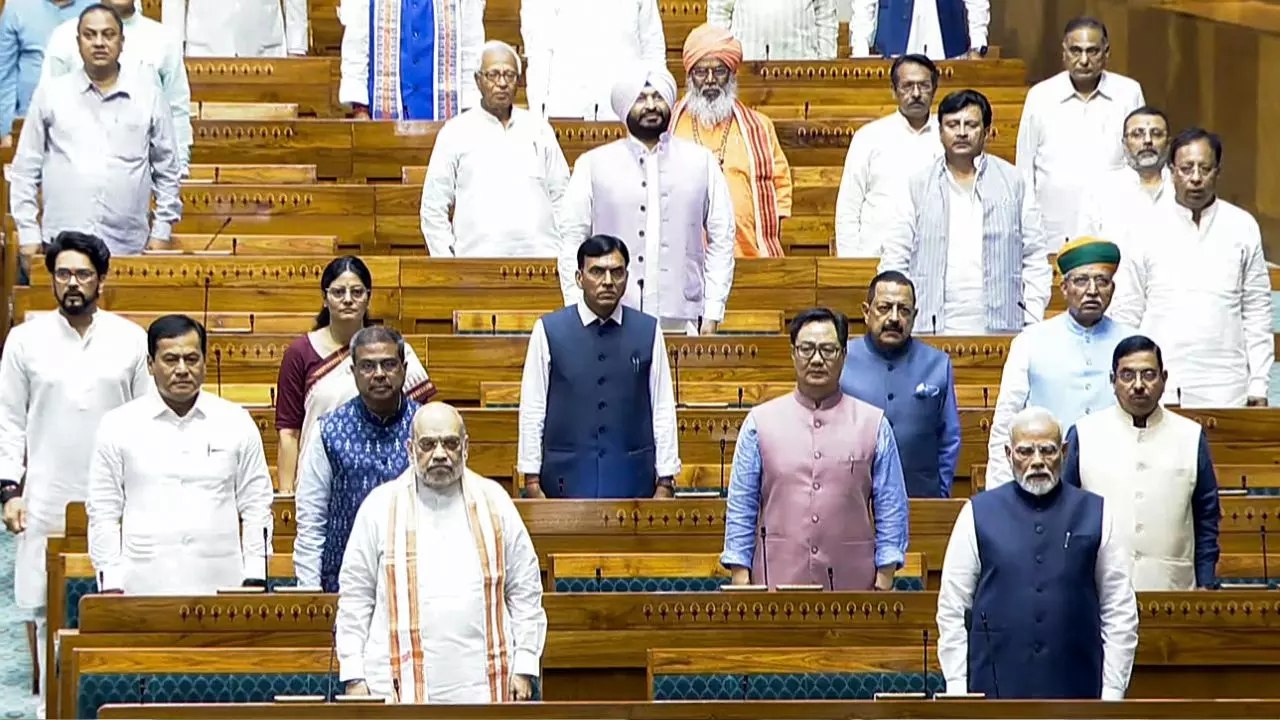 Operation Sindoor पर संसद में गरमाई बहस, अमित शाह आज लोकसभा में रखेंगे सरकार का पक्ष, कितने बजे पीएम मोदी देंगे भाषण?