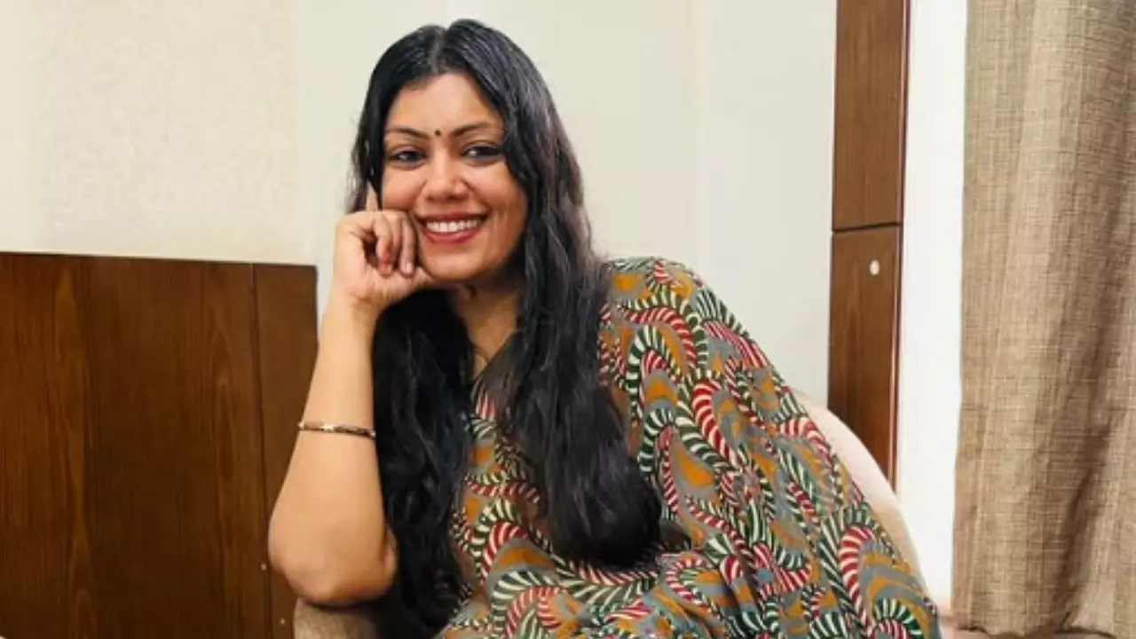 शूटिंग में गोल्ड मेडलिस्ट, पिता हैं मुख्य चुनाव आयुक्त, जानें कौन हैं IAS Medha Roopam जो बनीं गौतमबुद्ध नगर की DM शूटिंग में गोल्ड मेडलिस्ट, पिता हैं मुख्य चुनाव आयुक्त, जानें कौन हैं IAS Medha Roopam जो बनीं गौतमबुद्ध नगर की DM