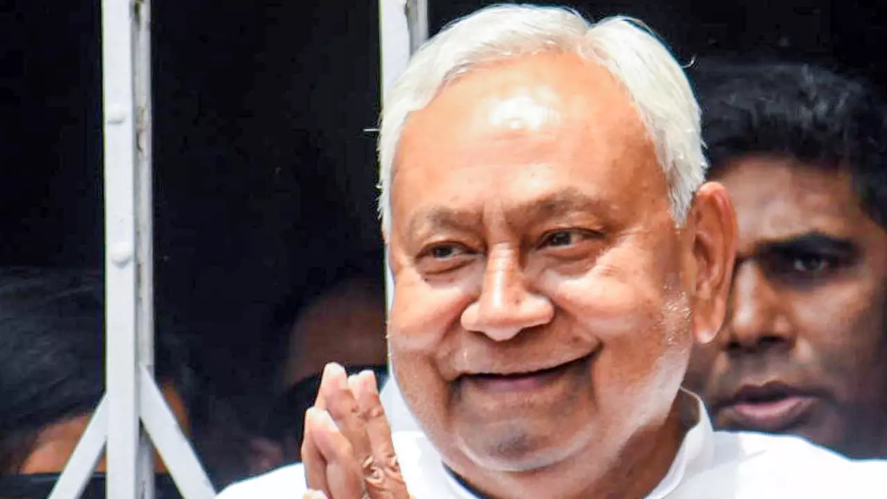 नीतीश कुमार का बड़ा तोहफा, बिहार में आशा बहनों को अब मिलेंगे 3000 रुपये प्रति माह मानदेय