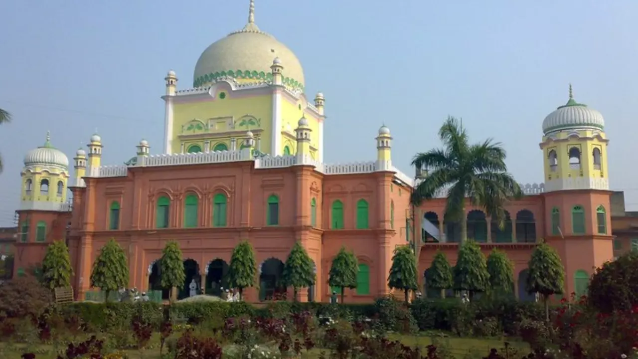 ना महिलाएं आएंगी ना रील बनेगी न भटकेगा मन! दारुल उलूम का नया फतवा, कैंपस में महिलाओं की एंट्री पर लगाई रोक