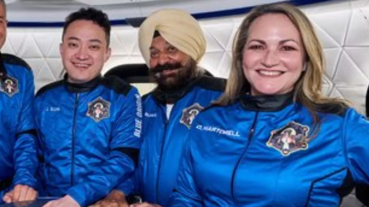 पायलट, स्काइडाइवर, ट्रैवलर... अब अंतरिक्ष यात्री! जानें कौन हैं देश का नाम रोशन करने वाले आर्वी बहल