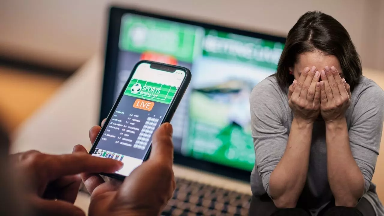 मुंबई में 2000 रुपये का लोन लेकर बुरी फंसी महिला, मॉर्फ्ड अश्लील फोटो वायरल करने की धमकी और फिर...