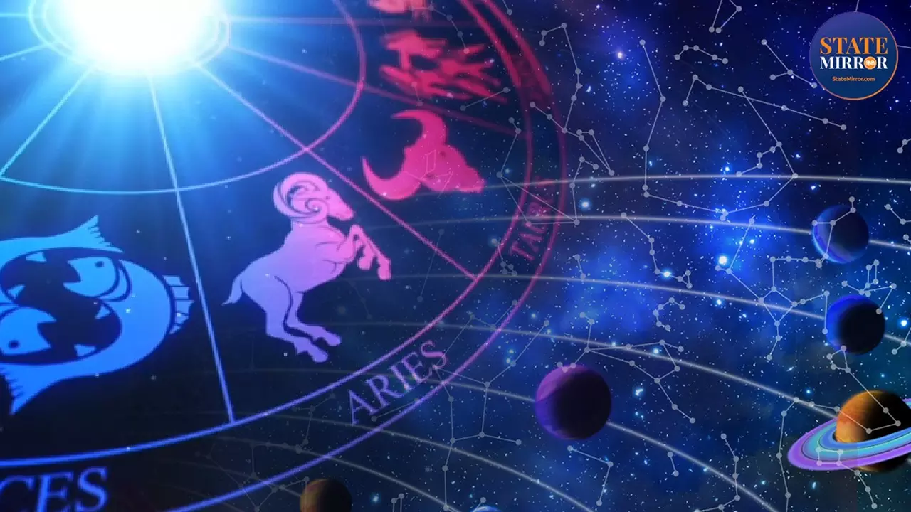 Daily Horoscope: मीन राशि वालों को मिलेगी खुशखबरी, ये जातक रखें गुस्से पर काबू, पढ़ें सावन के अंतिम सोमवार का राशिफल