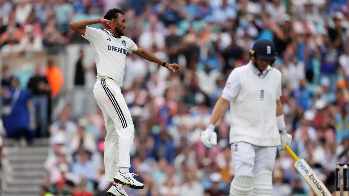 35 रन, 4 विकेट... रोमांचक मोड़ पर पहुंचा ओवल टेस्ट, इंग्लैंड 3-1 से मारेगा बाजी या भारत 2-2 से सीरीज कराएगा ड्रॉ? रूट ने रचा इतिहास