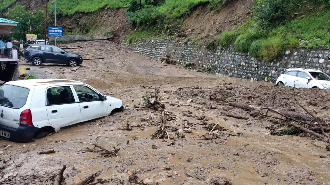 उत्तराखंड की इन जगहों में सबसे ज़्यादा फटते हैं बादल, वजहें सिर्फ़ जानने वाली या कंट्रोल वाली भी?