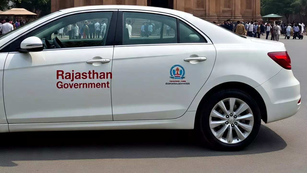 बिना सोचे चलाया बुलडोजर, अब कोर्ट ने नगर निगम को सिखाया पाठ, आयुक्त की गाड़ी हुई ज़ब्त