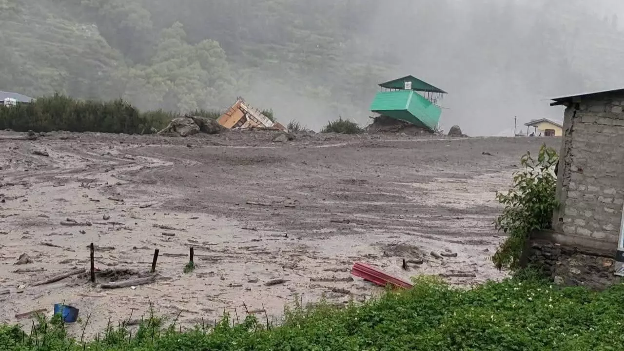 उत्तरकाशी आपदा : ISRO की सैटेलाइट तस्वीरों से हुआ बड़ा खुलासा, वैज्ञानिकों ने बताए विनाश के चौंकाने वाले संकेत उत्तरकाशी आपदा : ISRO की सैटेलाइट तस्वीरों से हुआ बड़ा खुलासा, वैज्ञानिकों ने बताए विनाश के चौंकाने वाले संकेत