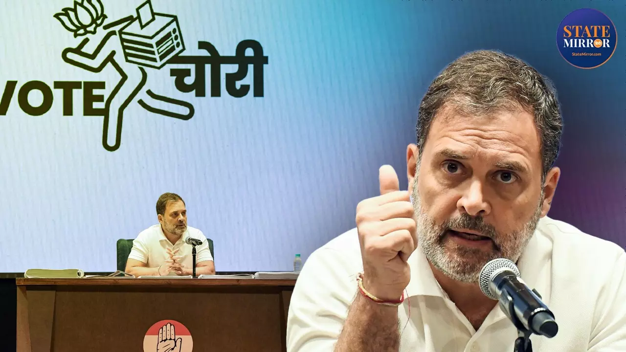 कौन है आदित्य श्रीवास्तव जिसे राहुल गांधी ने कर दिया फेमस? खुद उसे नहीं पता होगा उसका गुनाह; EC ने कह दी यह बात कौन है आदित्य श्रीवास्तव जिसे राहुल गांधी ने कर दिया फेमस? खुद उसे नहीं पता होगा उसका गुनाह; EC ने कह दी यह बात