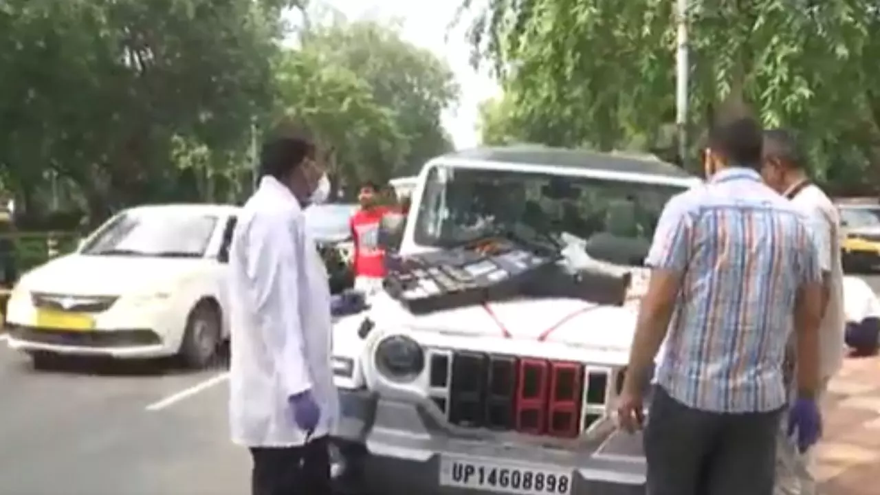चाणक्यपुरी में फुल स्पीड THAR ने पैदल चल रहे दो युवकों को रौंदा, एक की मौत-दूसरा घायल, आरोपी ने क्या बताई वजह?