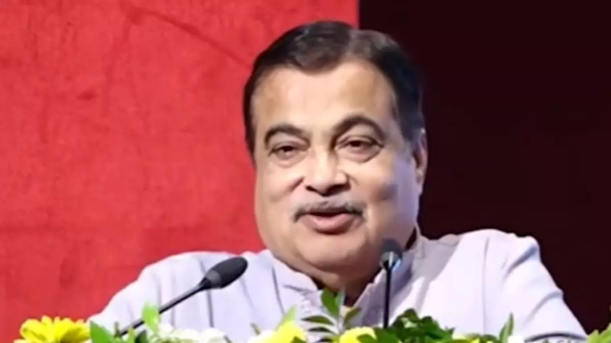 दुनिया झुकती है, झुकाने वाला चाहिए... नितिन गडकरी का किस ओर है इशारा? कहा- ‘दादागिरी’ का असली हथियार पैसा और टेक्नोलॉजी