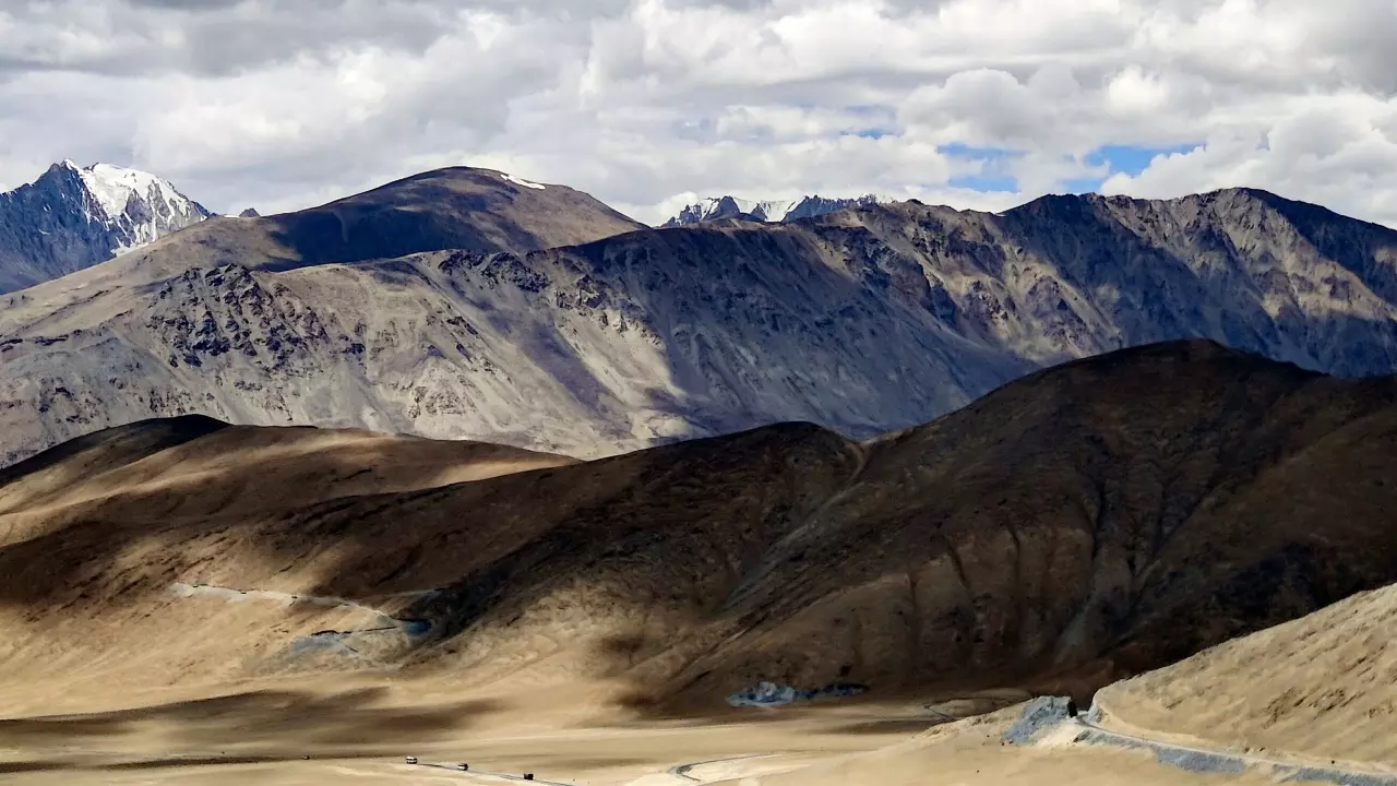 -45°C तापमान में LAC पर ड्यूटी करने वाले जवानों के लिए बड़ी खबर, अब बनेंगी मौसम अनुकूल बॉर्डर पोस्ट, दुश्मनों पर...