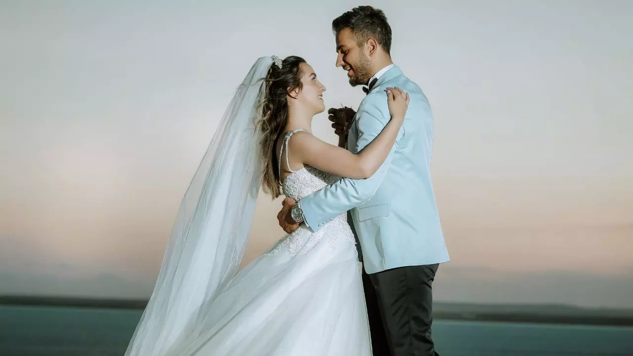 पहले शादी के लिए मरी जा रही थी महिला, हो गई तो एक महीने में ही याद आने लगी नानी; कहा- मैंने गलती कर दी पहले शादी के लिए मरी जा रही थी महिला, हो गई तो एक महीने में ही याद आने लगी नानी; कहा- मैंने गलती कर दी