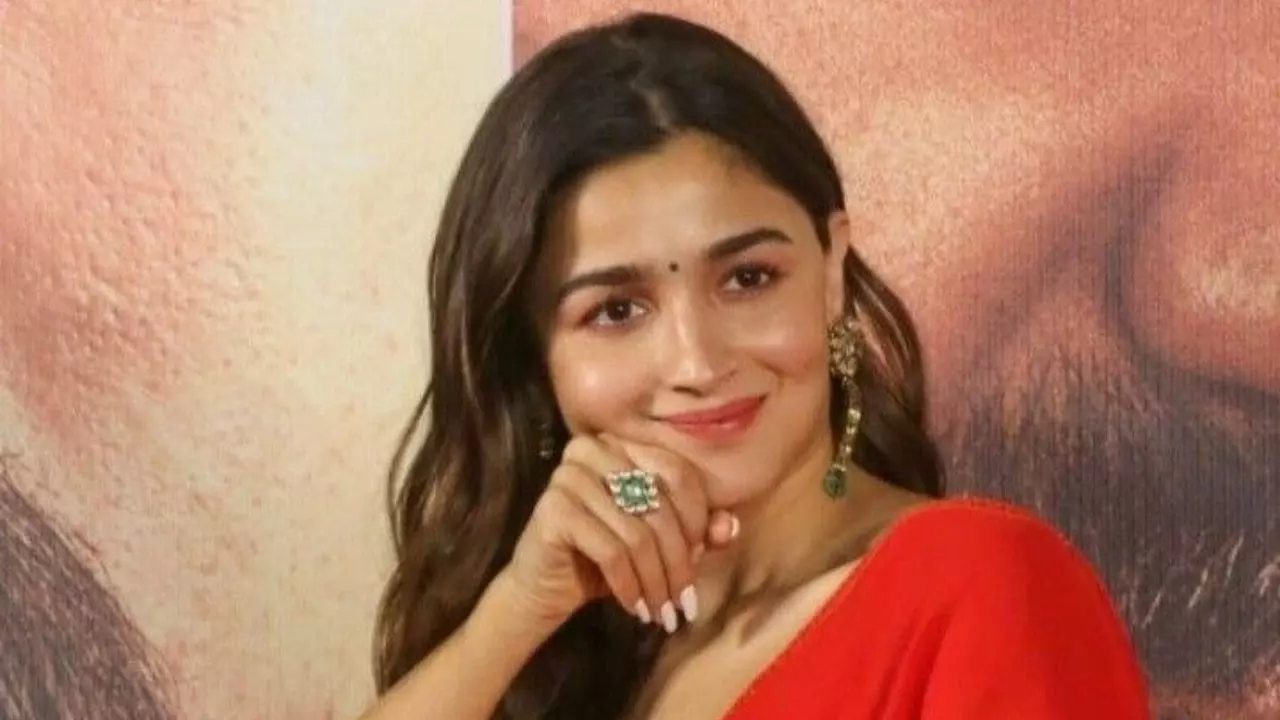 यह आपकी बिल्डिंग नहीं है... पैपराजी पर भड़की Alia Bhatt, प्राइवेसी बनाए रखने के लिया सीधा कहा- गेट से बाहर जाओ