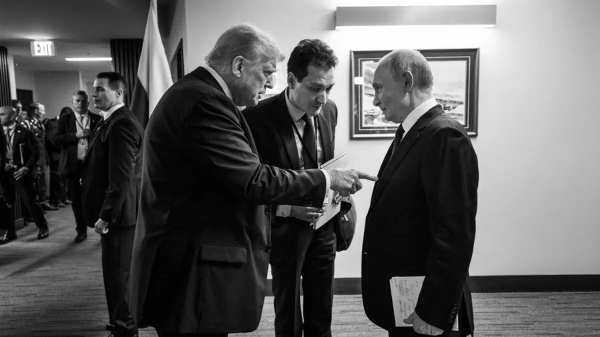 अलास्का में सीक्रेट डील? ट्रंप-पुतिन की बैठक से निकले चौंकाने वाले संकेत! ट्रंप से जेलेंस्की की होने वाली मीटिंग पर टिकी निगाहें अलास्का में सीक्रेट डील? ट्रंप-पुतिन की बैठक से निकले चौंकाने वाले संकेत! ट्रंप से जेलेंस्की की होने वाली मीटिंग पर टिकी निगाहें